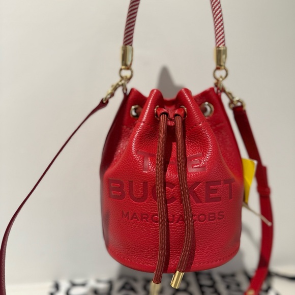 Marc Jacobs nwt medium Red Bucket Bag - Picture 2 of 8